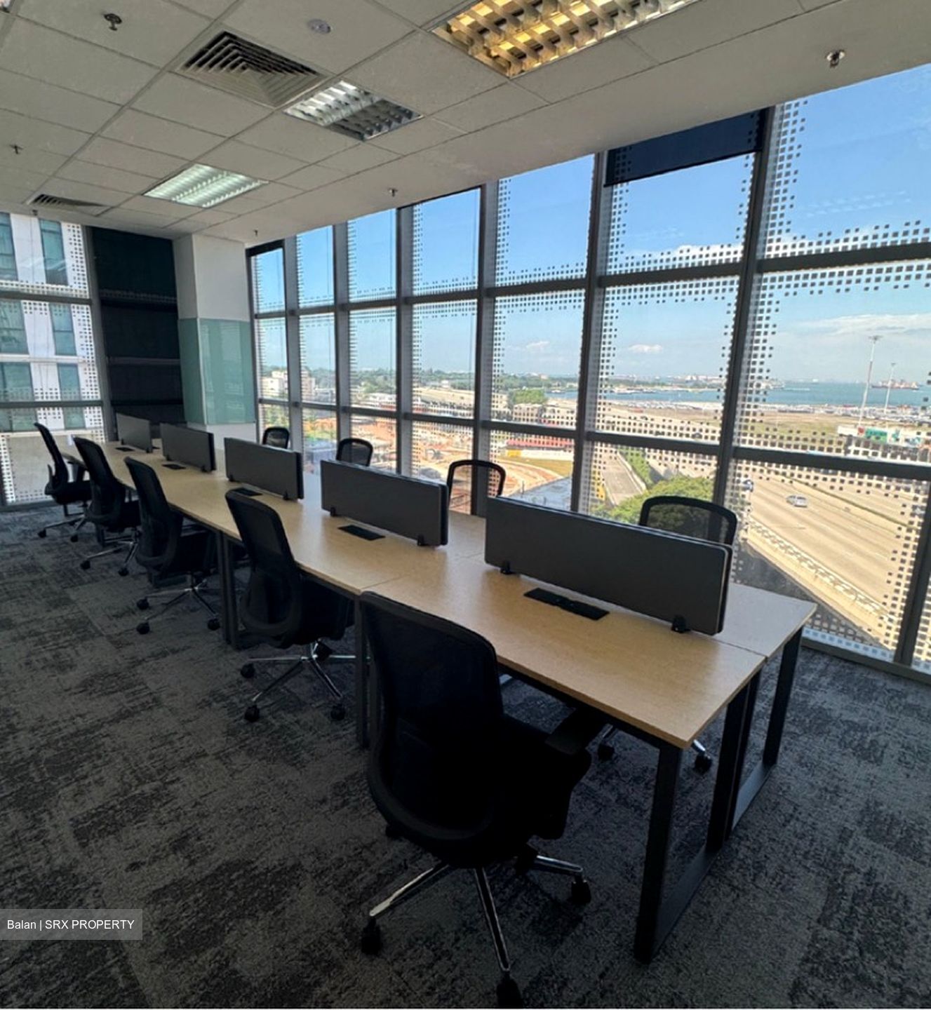 Lippo Centre (D2), Office #486903021